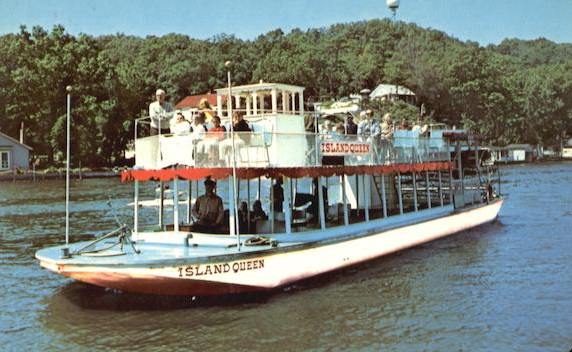 Star of Saugatuck Boat Cruises - Postcard (newer photo)